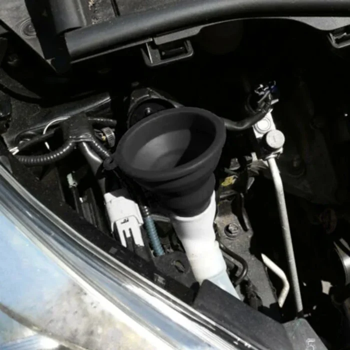Engine Funnel Car Universal Silicone Liquid Funnel Washer Fluid Change Foldable Portable Auto Engine Oil Petrol Change Funnel - Image 3
